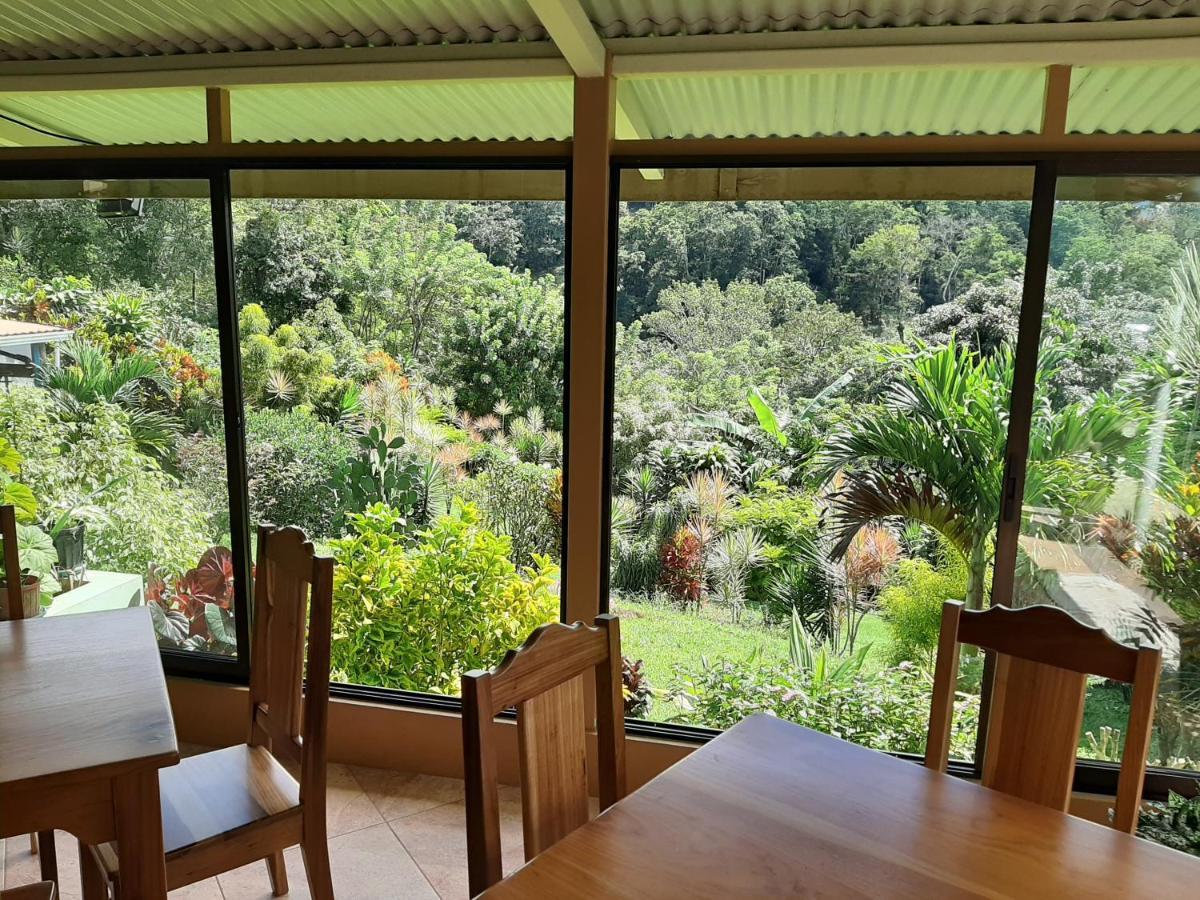 Marita'S Bed And Breakfast นวยโว อาเรนัล ภายนอก รูปภาพ